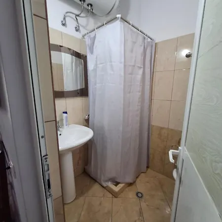 Mati'S Guesthouse Penzion Borsh