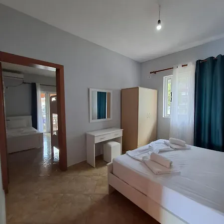 Mati'S Guesthouse * Borsh