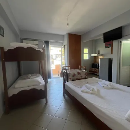 Mati'S Guesthouse Penzion Borsh