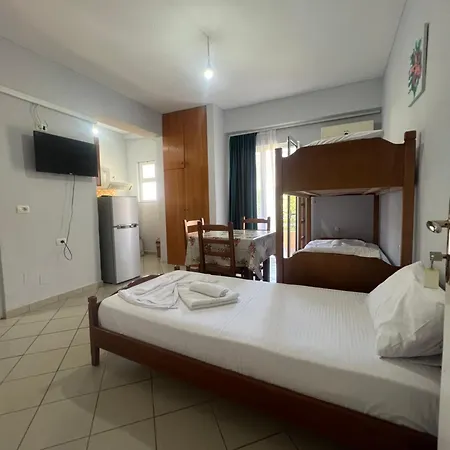 Mati'S Guesthouse Penzion Borsh
