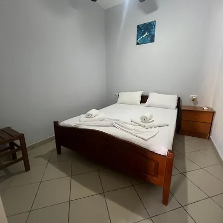 Mati'S Guesthouse * Borsh